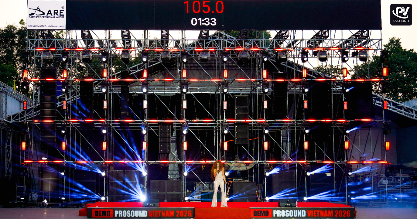 Hệ thống loa Dare Professional Audio tại khu vực trình diễn ngoài trời
